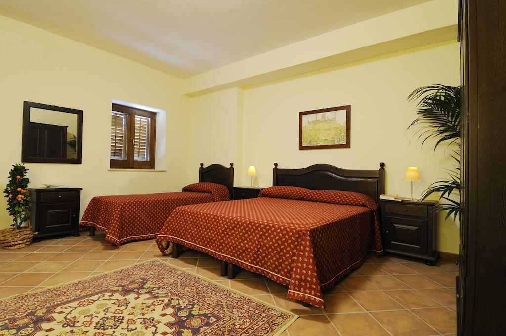 Agriturismo Masseria La Chiusa San Giuseppe Jato Room photo